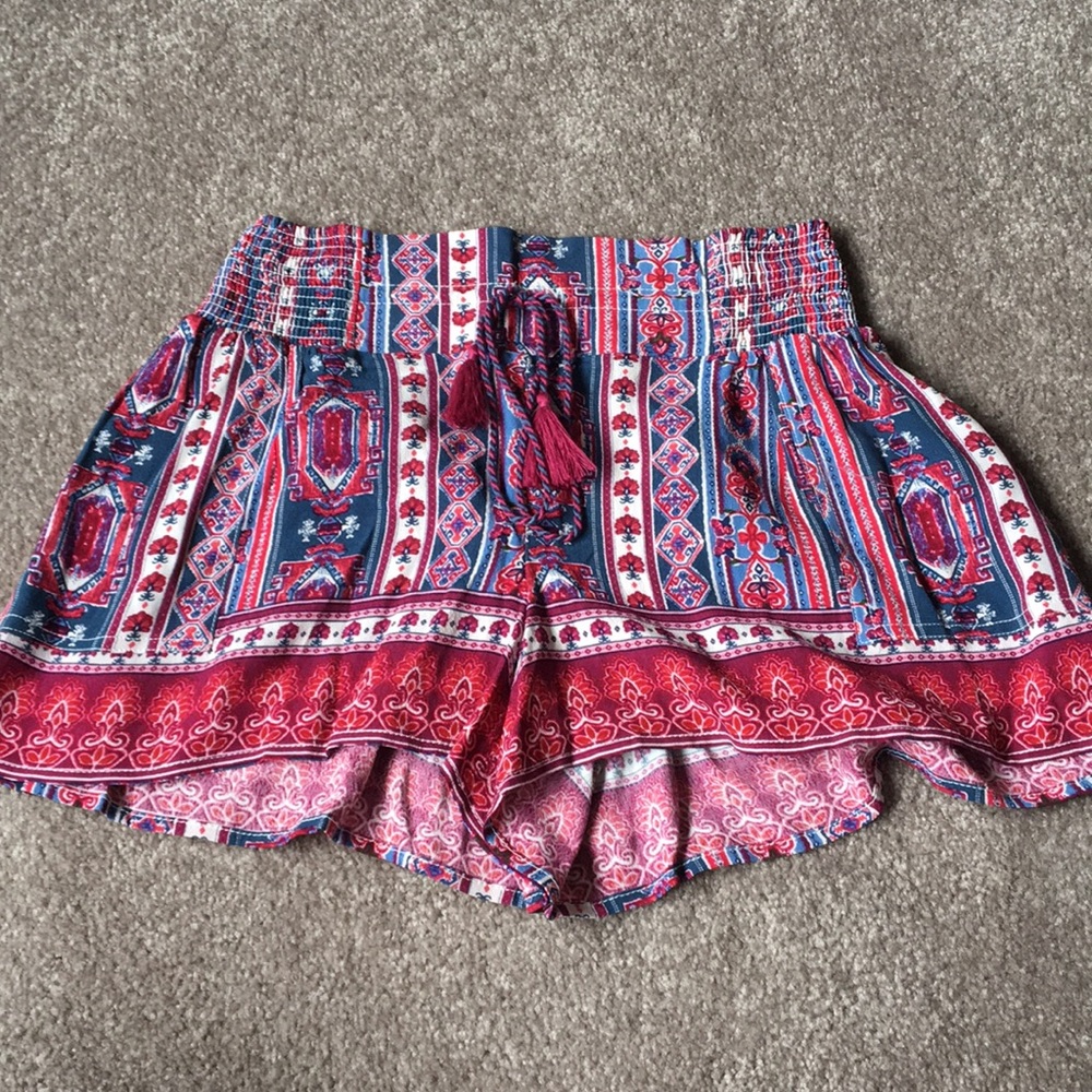 NWT super cute loose shorts